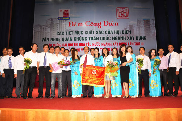 VIGLACERA tham gia Hội diễn Văn nghệ quần chúng toàn quốc ngành Xây dựng 2010