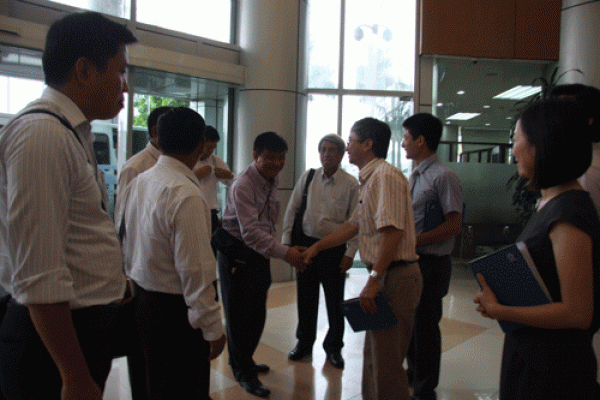 Đoàn đại biểu các bộ ngành chính phủ Liên bang Myanmar thăm Viglacera