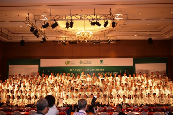 “Thủy tinh cho một cuộc sống xanh và an toàn hơn”