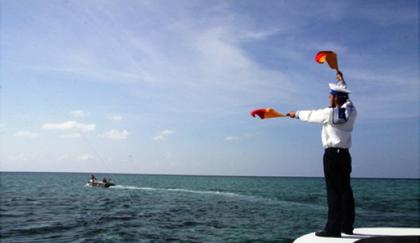 Bộ trưởng Bộ Xây dựng gửi công điện khẩn đảm bảo an ninh, an toàn cho DN