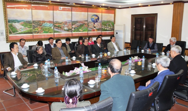 Nguyên lãnh đạo Tổng công ty về thăm Viglacera Hạ Long