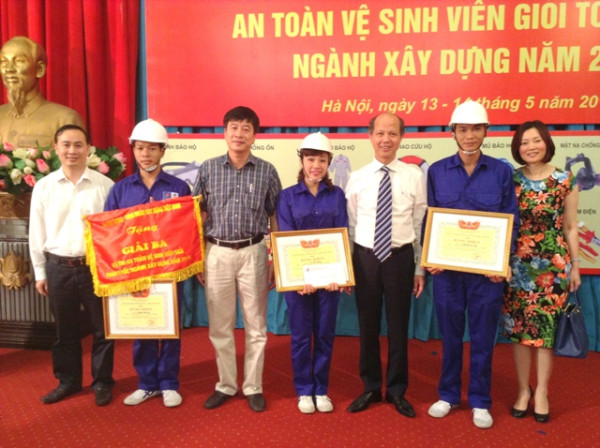 TCT Viglacera giành giải ba cuộc thi An toàn vệ sinh viên giỏi ngành Xây dựng 2014