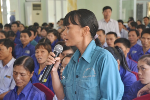 Đối thoại với người lao động – Công ty CP Viglacera Hạ Long giải đáp thỏa đáng những băn khoăn của người lao động