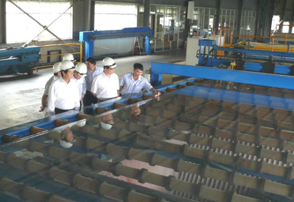 Công ty Kính nổi Viglacera: Kim ngạch xuất khẩu tiếp tục tăng mạnh