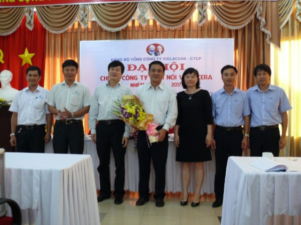 Công ty Kính nổi Viglacera tổ chức Đại hội Chi bộ và Hội nghị người lao động