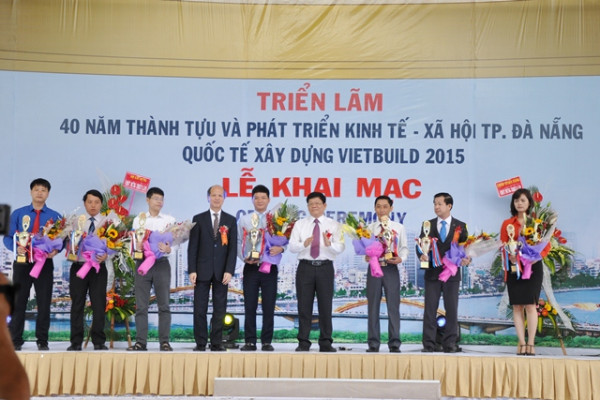 Vietbuild Đà Nẵng: Bộ sản phẩm công trình biển Viglacera thu hút khách tham quan triển lãm