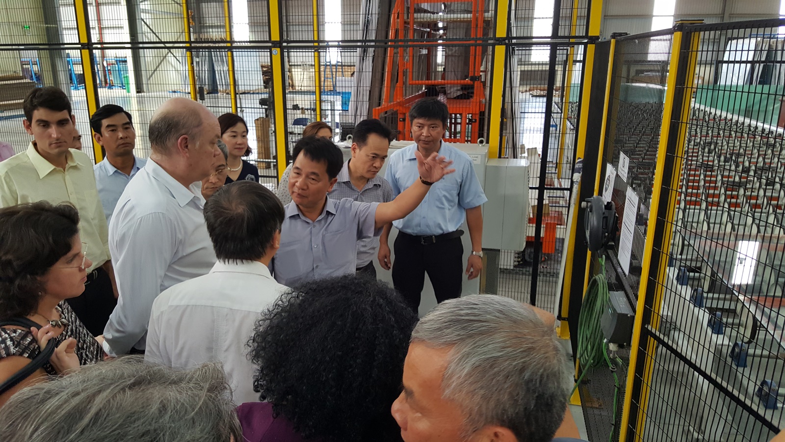 Bộ trưởng Ngoại thương và Đầu tư nước ngoài Cuba Rodrigo Malmierca Diaz ...
