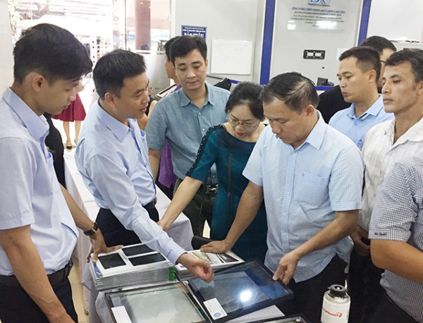 Sản phẩm công nghệ cao: Kính Low E và gạch Bê tông khí Viglacera thu hút sự quan tâm đặc biệt tại Hội thảo do Sở Khoa học & Công nghệ Hải Phòng tổ chức