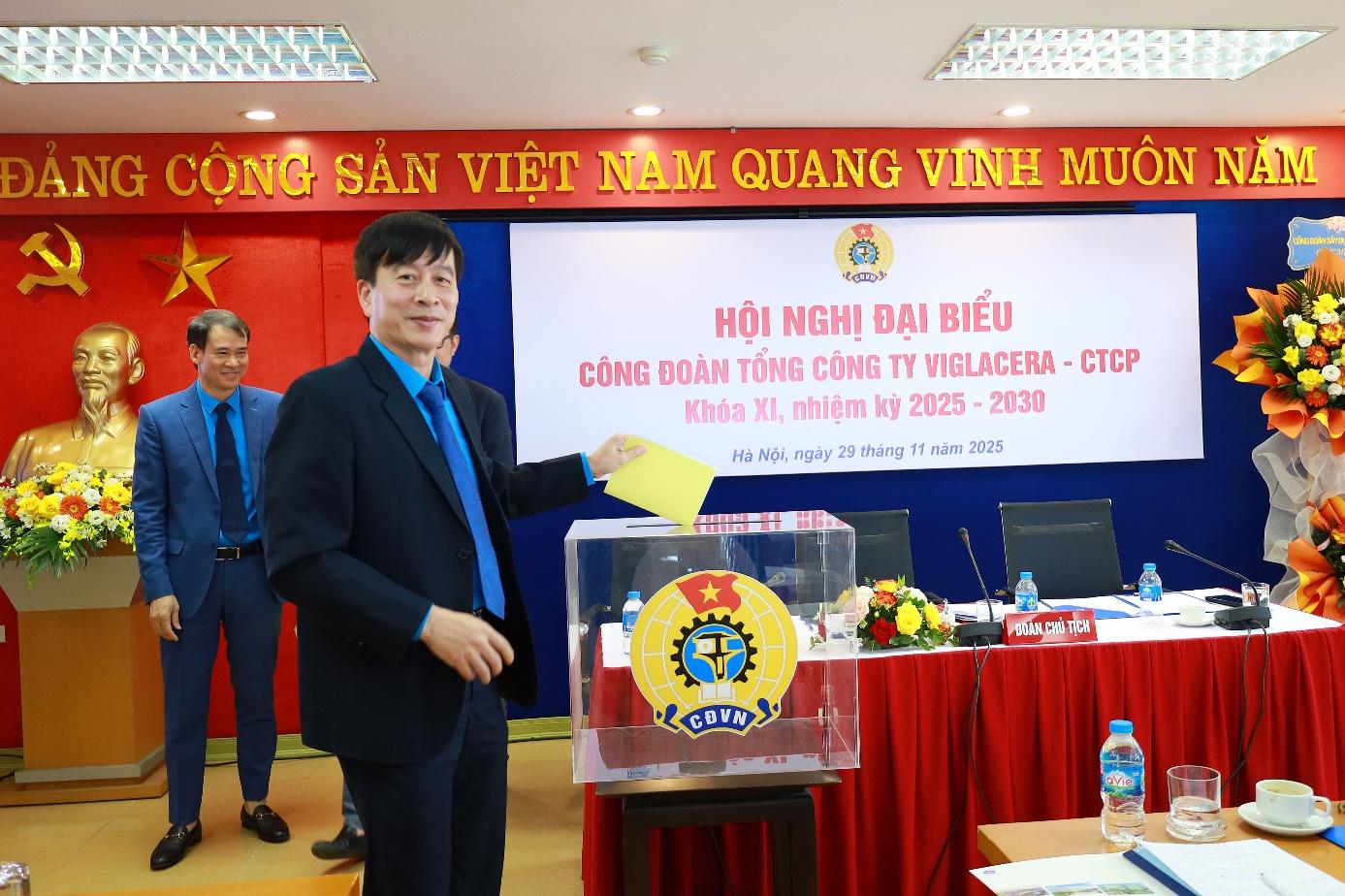 photo-1764415992124-17644159924061373616328