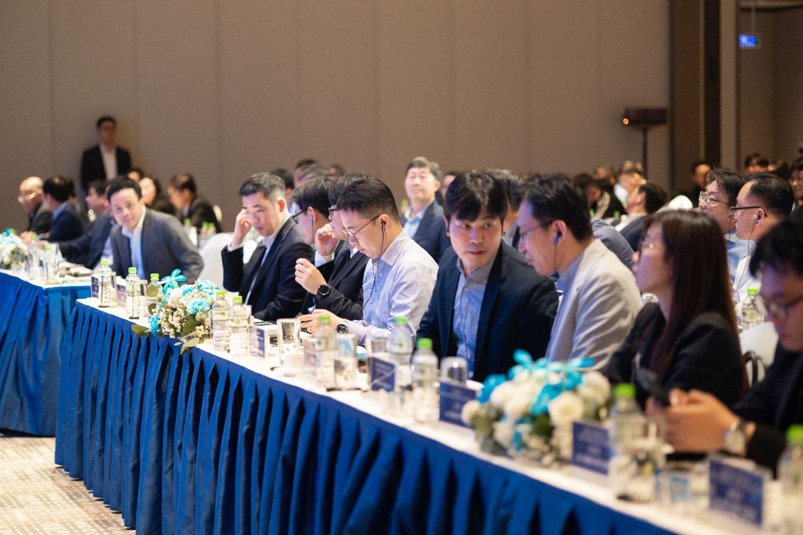 viglacera-to-chuc-hoi-nghi-khach-hang-cac-khu-cong-nghiep-yen-phong-viglacera-10