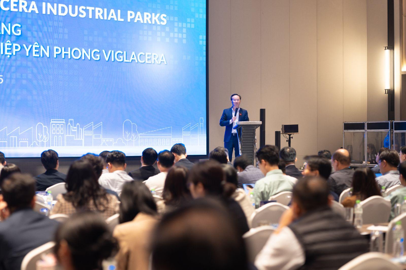 viglacera-to-chuc-hoi-nghi-khach-hang-cac-khu-cong-nghiep-yen-phong-viglacera-7