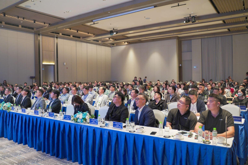 Viglacera tổ chức Hội nghị khách hàng các Khu công nghiệp Yên Phong Viglacera