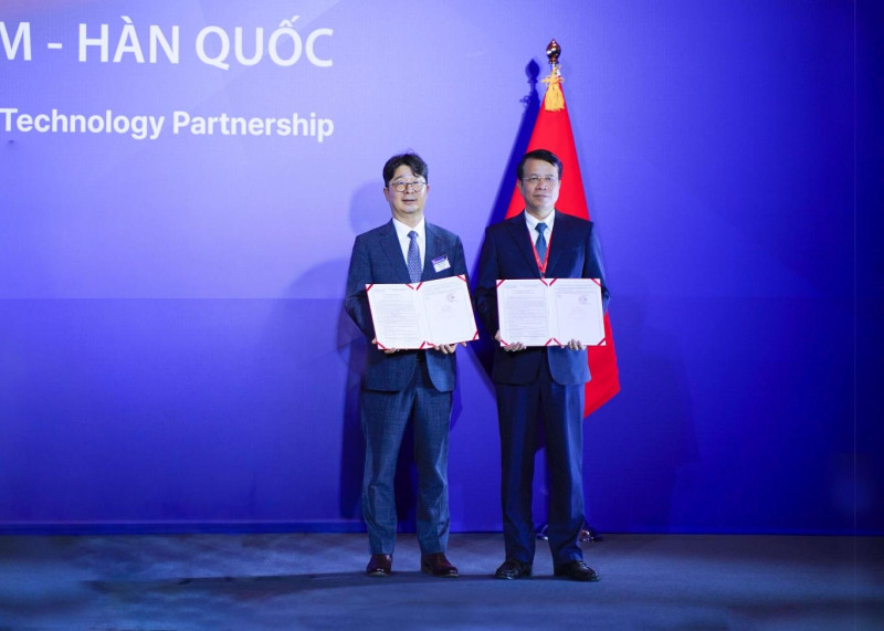 POSCO Group (South Korea) officially receives Investment Registration Certificate for a battery materials production plant of over USD 400 million at Song Cong II Industrial Park Viglacera – Thai Nguyen Province