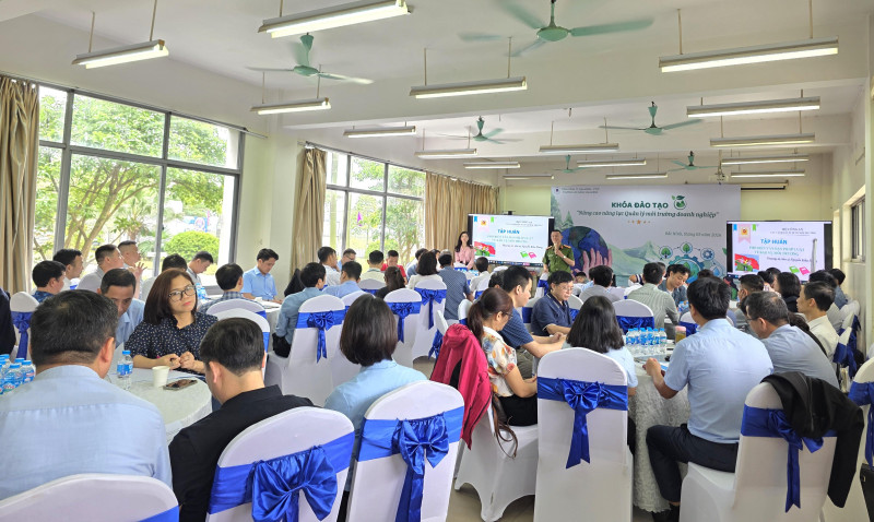 Training course on enhancing environmental management capacity in enterprises