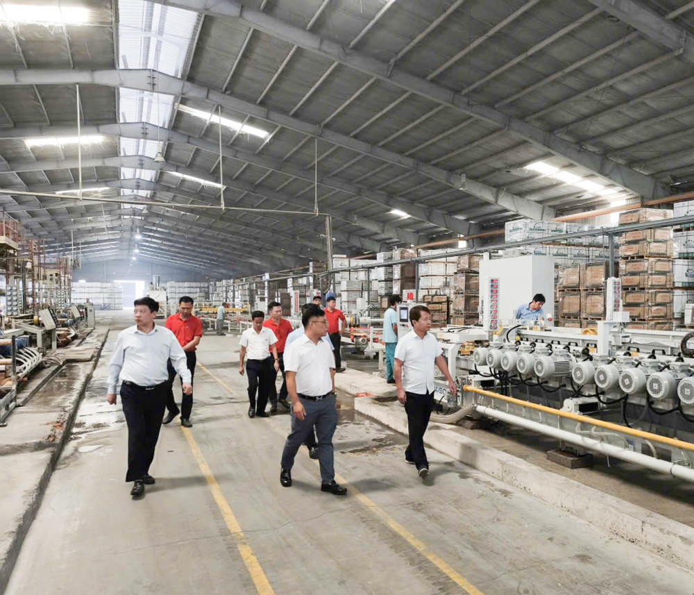 Sau tái cấu trúc, hai đơn vị sản xuất chủ lực của Viglacera bắt tay ngay vào thực thi chiến lược